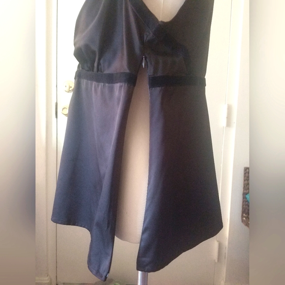 Black Satin Empire Waist Sweetheart Neckline Top w Velvet Trim - Picture 4 of 5